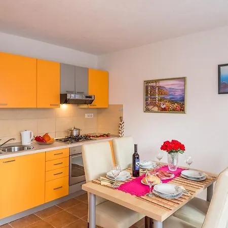 With A Parking Space - 12336 Apartman